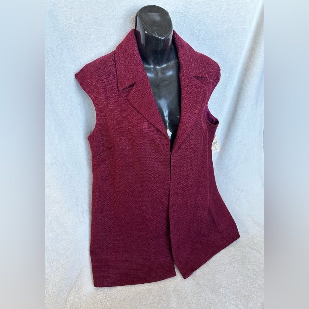 Coldwater Creek Sleeveless Boucle Jacket Womens/Misses Size 18 NWT, Burgundy